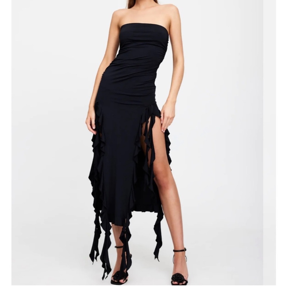 LionessElegant Black Strapless Dress size medium excellent